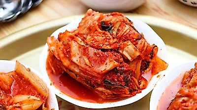 김치공장 첫 확진자, 알고보니 한국인 아니었다