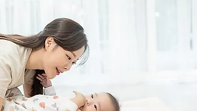 출산 후 약해진 관절, 육아 시 부상 입지 않으려면?