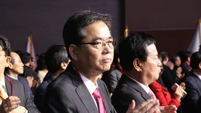 문 대통령=베짱이? 제대로 저격한 곽상도 의원