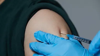 의사 소견서 없이도 코로나 백신 휴가 사용 가능하다?