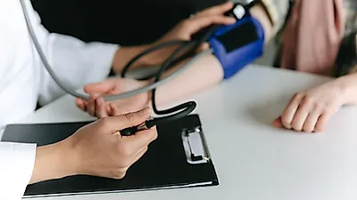 “전 세계 인구의 혈압은 상승중” 고혈압에 좋은 식습관