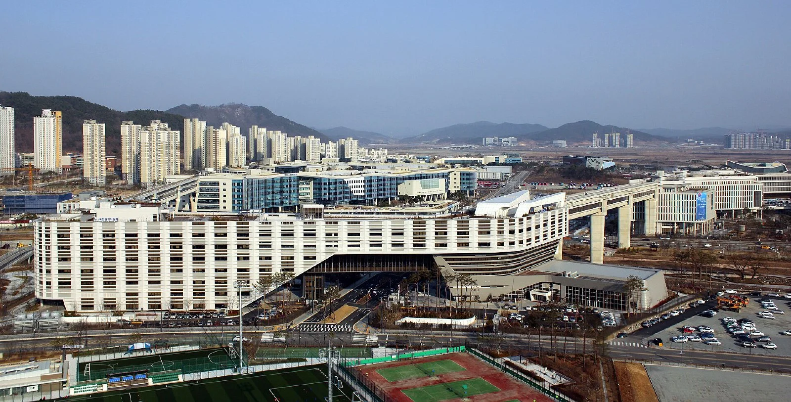 정부세종청사 북측 건물들이 늘어선 전경