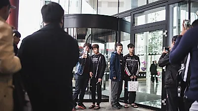 K/DA, 6년 만의 신곡 '파이어스타터'…미연·소연 복귀